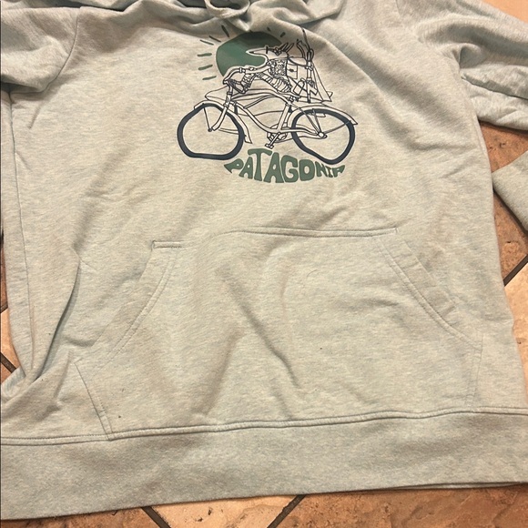 Patagonia Light Gray Hoodie with Bicycle Graphic - Picture 10 of 16